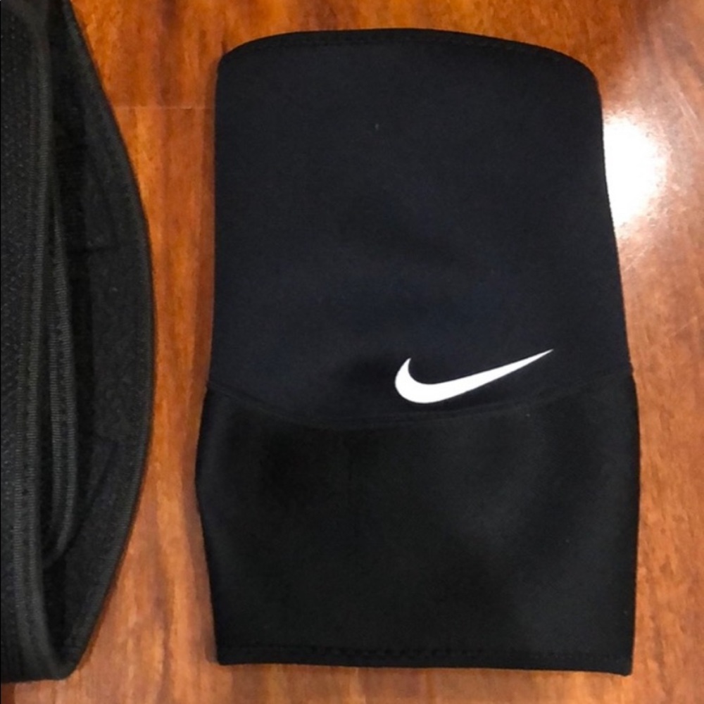 Nike Knee Sleeve XL